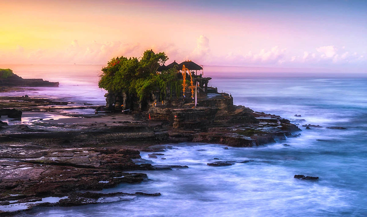 Traditional Balinese cultural experience in Tanah Lot